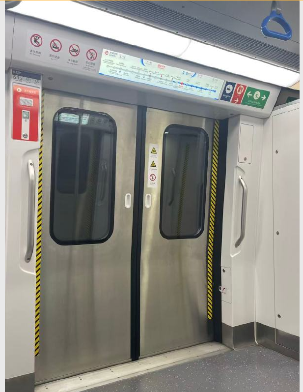 广州小孩哥坐地铁上学睡过23个站